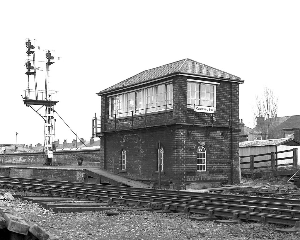 Castleford Station Castleford Station signal box located b… Flickr