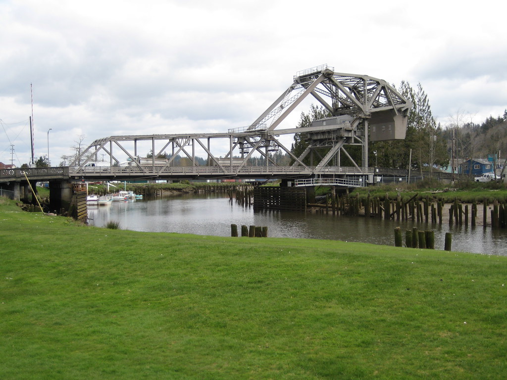 Wishkah River drawbridge Westbound traffic, two lanes and … Flickr