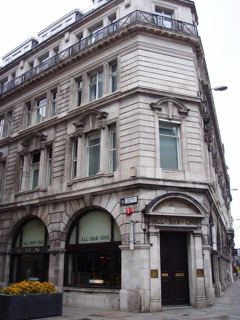 All Bar One, Tower Hill, EC3 Chain bar near Tower Hill. Be… Flickr