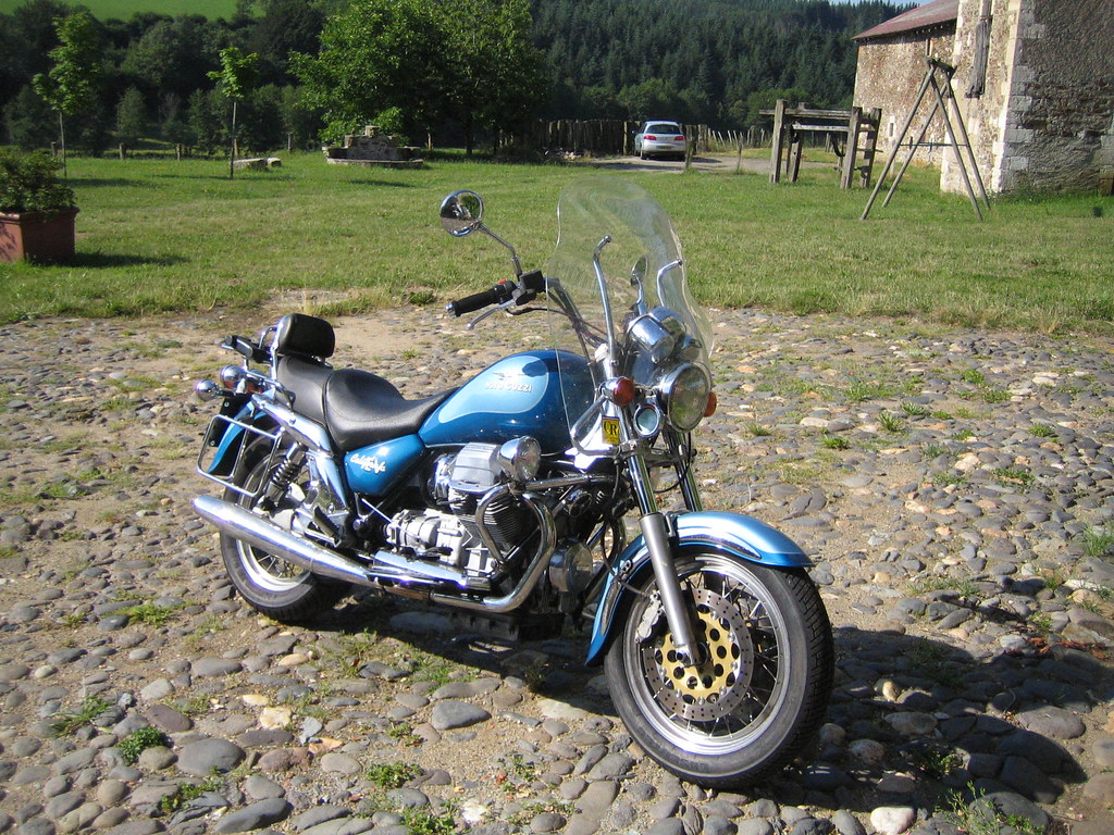 MotoGuzzi 1100 EV de 1998, avec grand parebrise Tristan Nitot Flickr