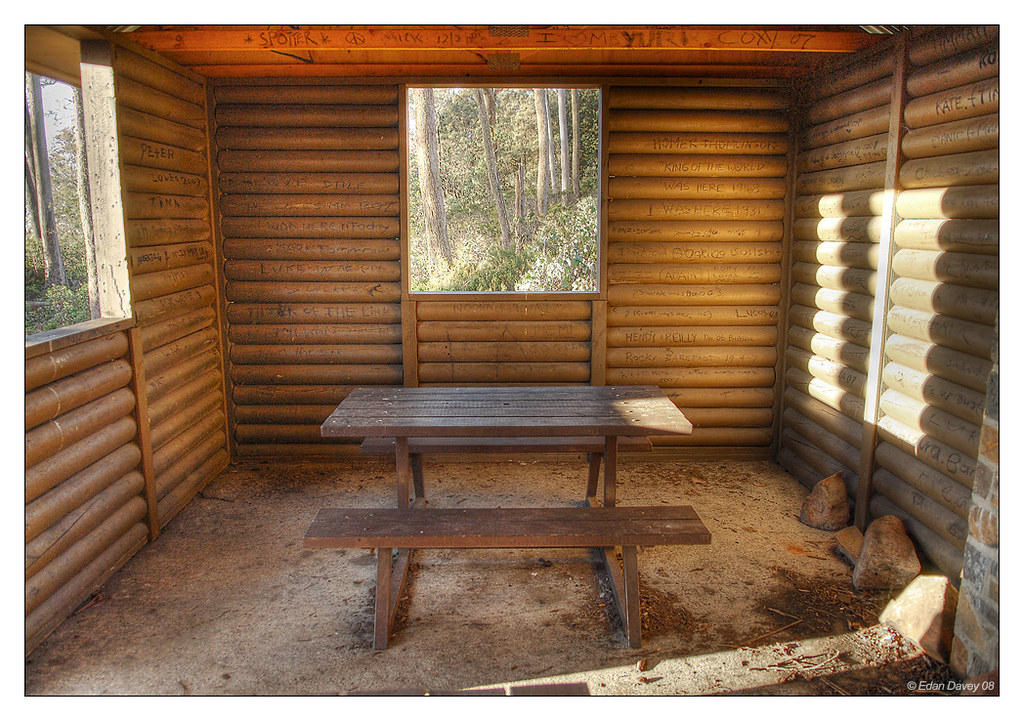 Ben Lomond Hut (v2) Edan Davey Flickr