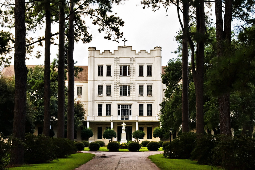 Jesuit Spirituality Center at St. Charles College Grand Co… Edward