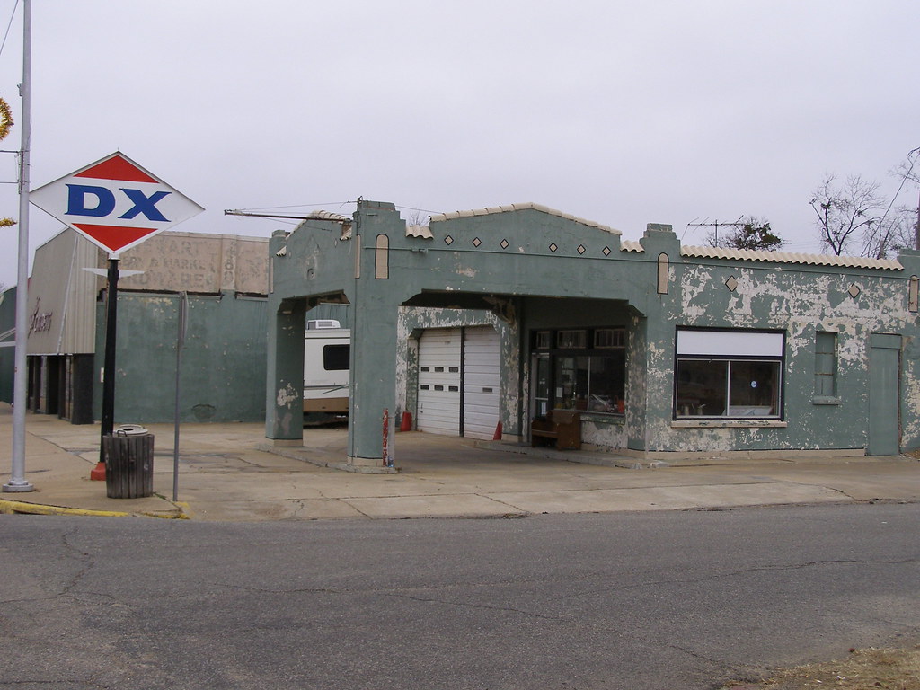 okmulgeeDurant 1208 050 old DX gas station Henryetta Flickr