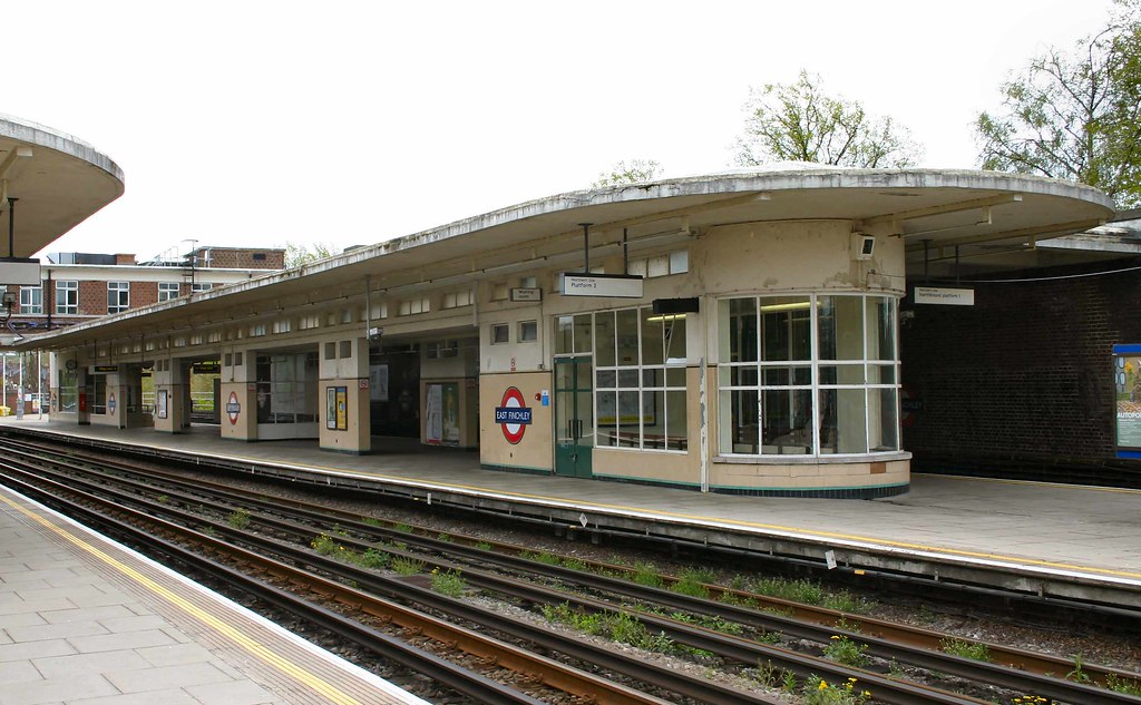 East Finchley Underground station Northbound platform buil… Flickr