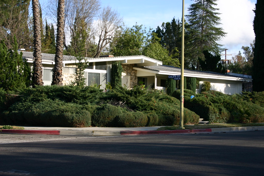 Woodland West, Woodland Hills, CA, 1961. steve_treinen Flickr