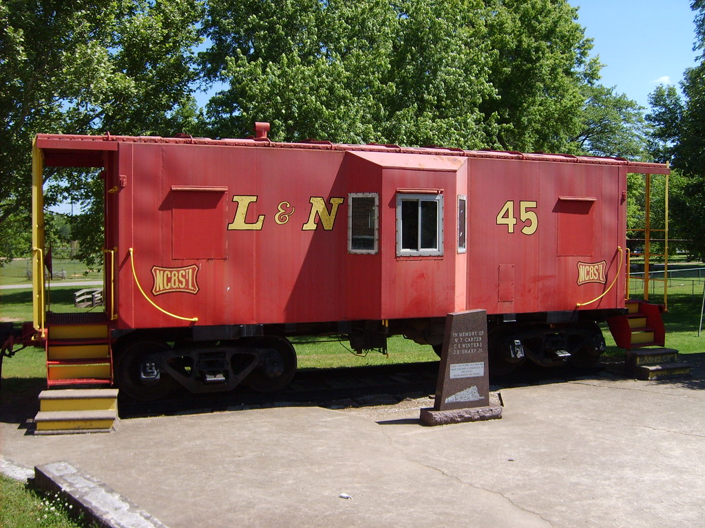 Louisville & Nashville Railroad 45, Bruceton, TN This cab… Flickr