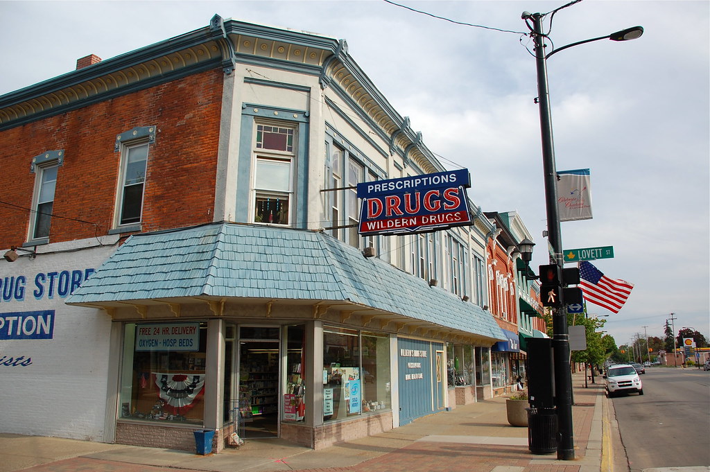 Drugs On Cochran Looking south on Cochran Street (M50) in… Flickr