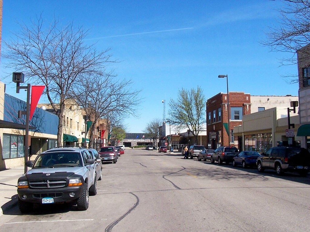 Beautiful Downtown Willmar, Minnesota Willmar is the count… Flickr