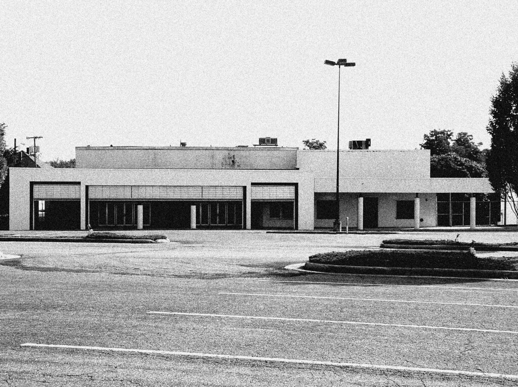 Lynchburg, Va. Abandoned Plaza Theater The Plaza Theater… Flickr