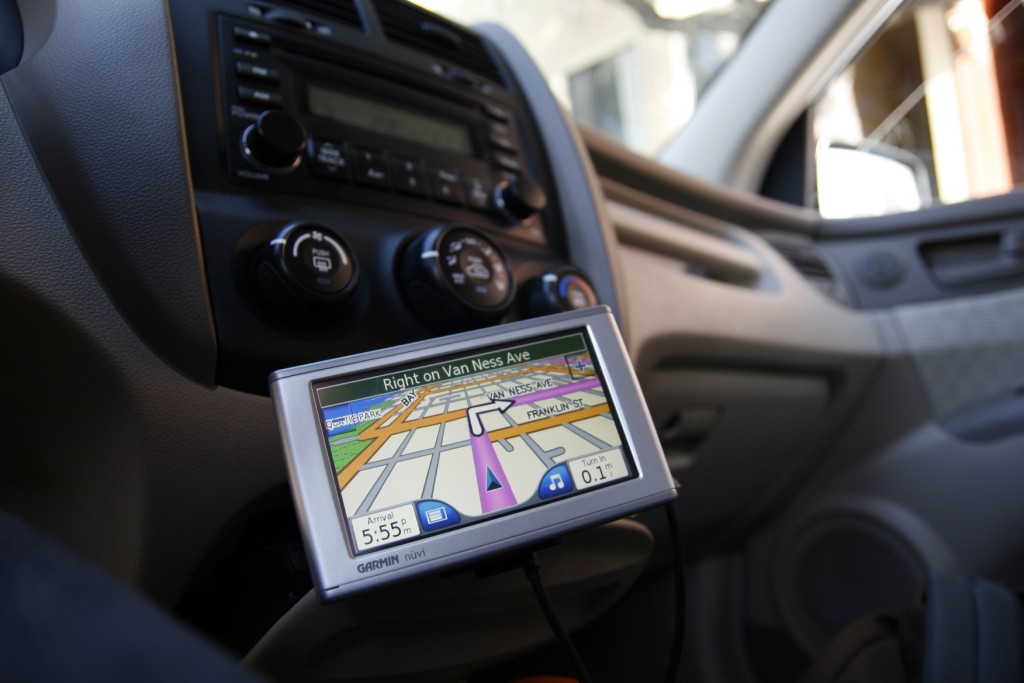 Damn you cali, and your stupid NO GPS ON WINDSHIELD law Flickr