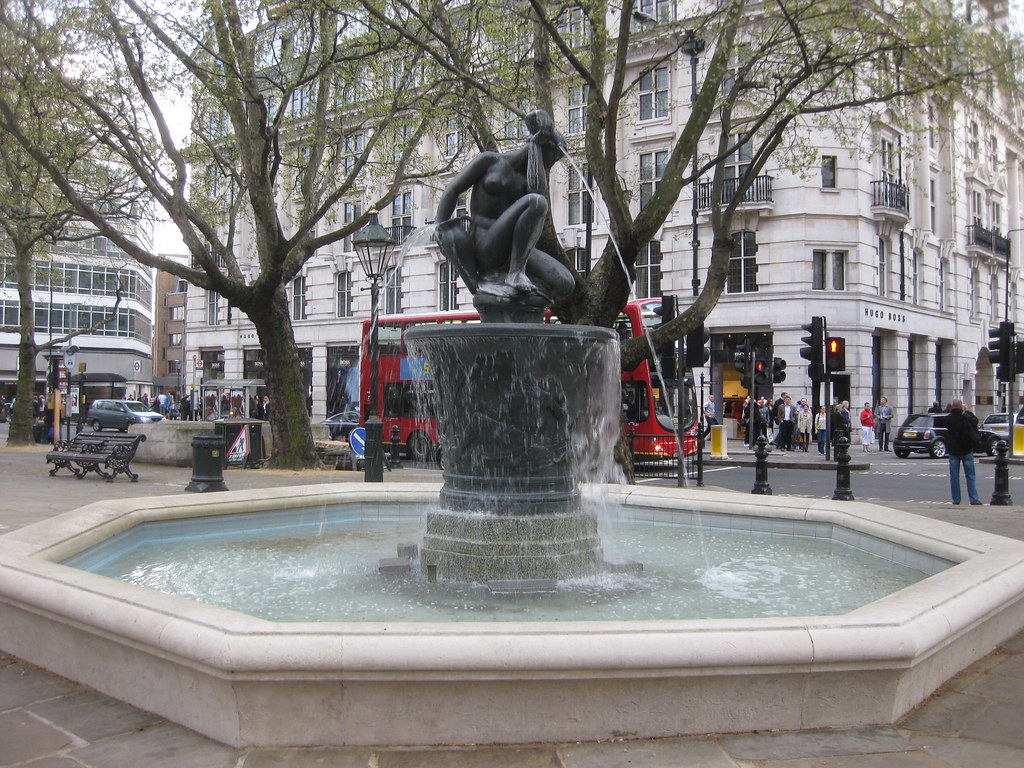Sloane Square, London April 2010 bluebeart Flickr