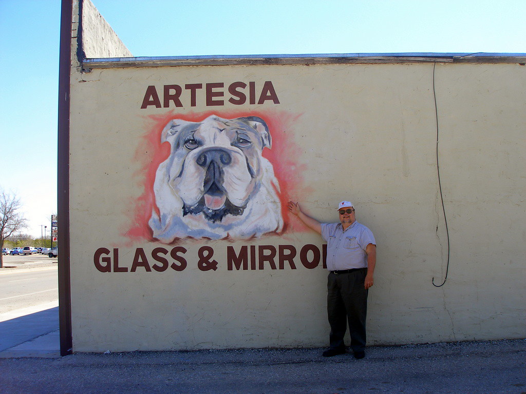 ARTESIA GLASS & MIRROR A nice lady saw me taking a photo o… Flickr