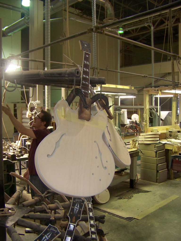 080807 Gibson Guitar Factory (24) Justin Brockie Flickr