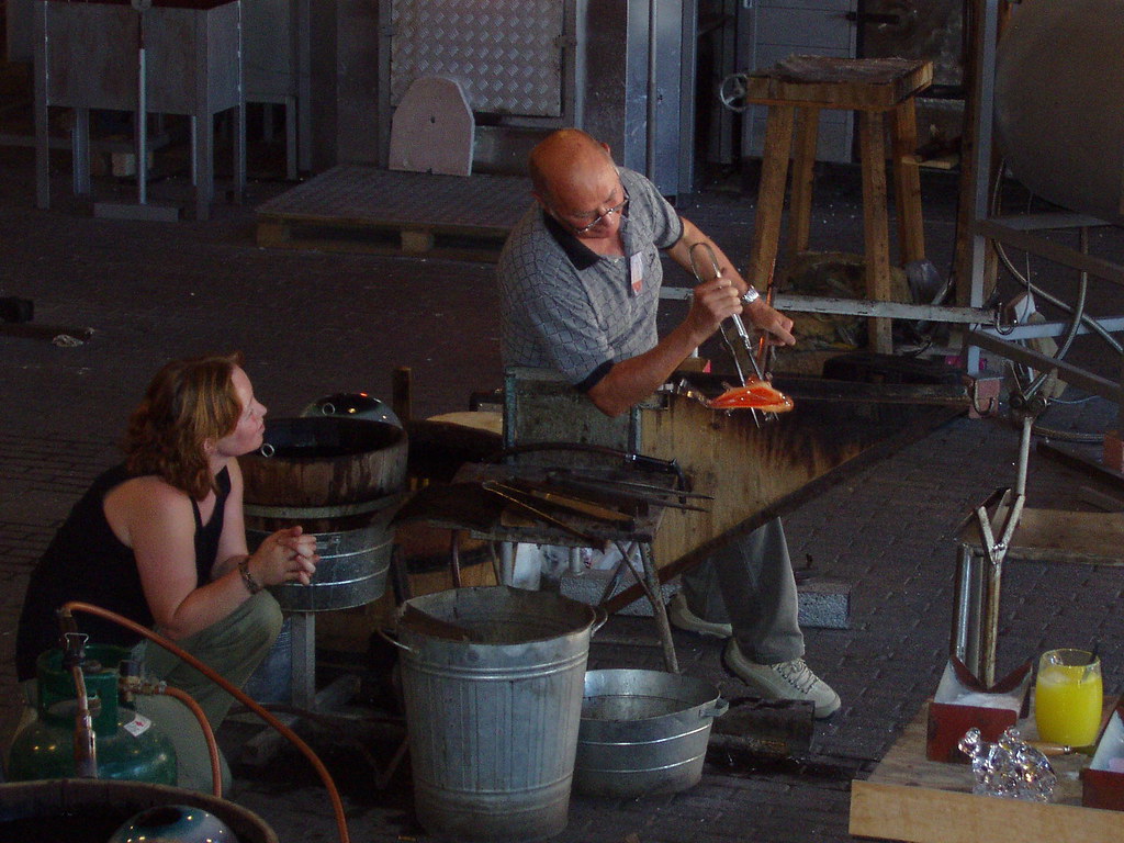 Leerdam, Italian glassblower a photo on Flickriver