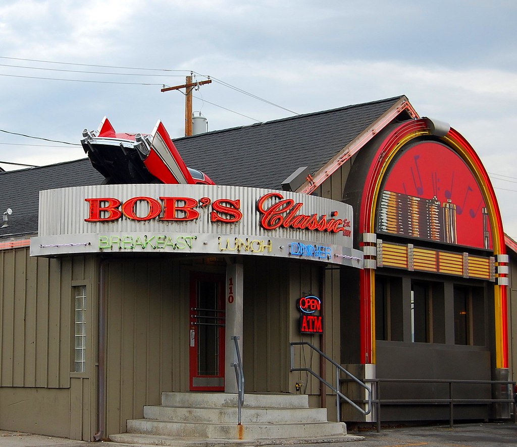 BOB'S an old classic diner in Wenatchee Washington travelinfool55