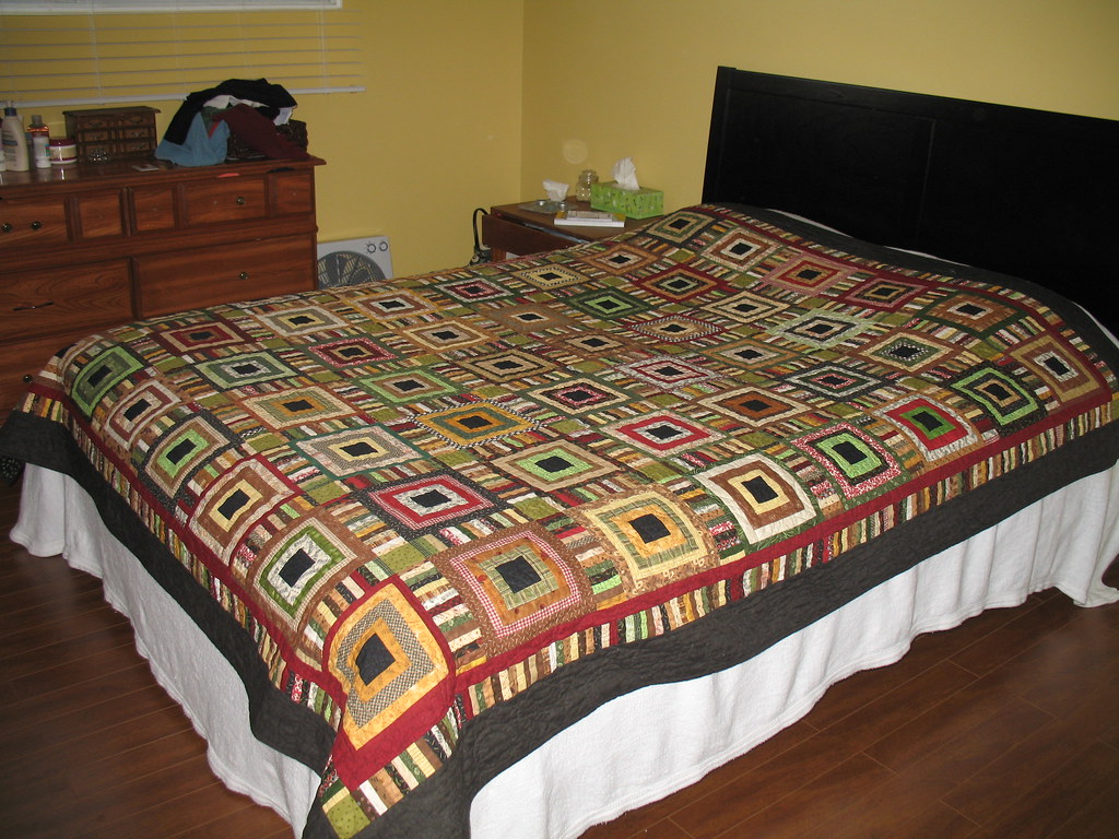 Cabin Tracks quilt Anne Simonot Flickr