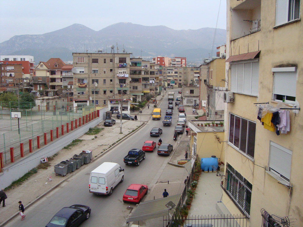 Tiranë, Rruga "Ali Demi" Edi Flickr