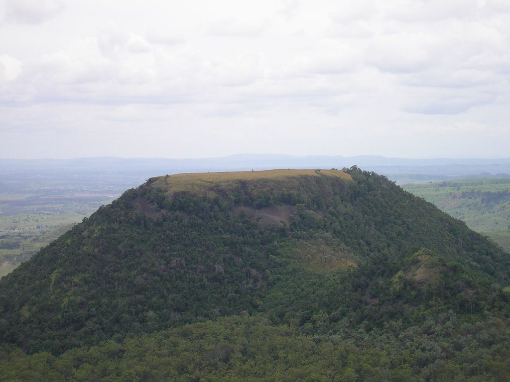 Table Top Mountain Toowoomba Queensland Leigh Wright Flickr