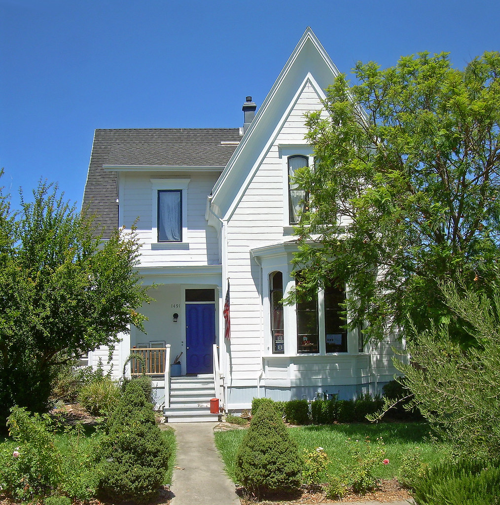 Victorian House Santa Clara, California. David Sawyer Flickr