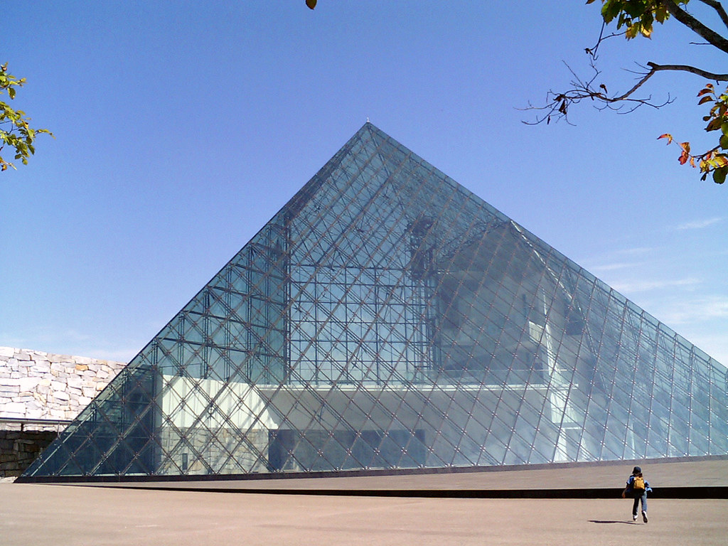 Glass pyramid 1 CA310387 iyoupapa Flickr