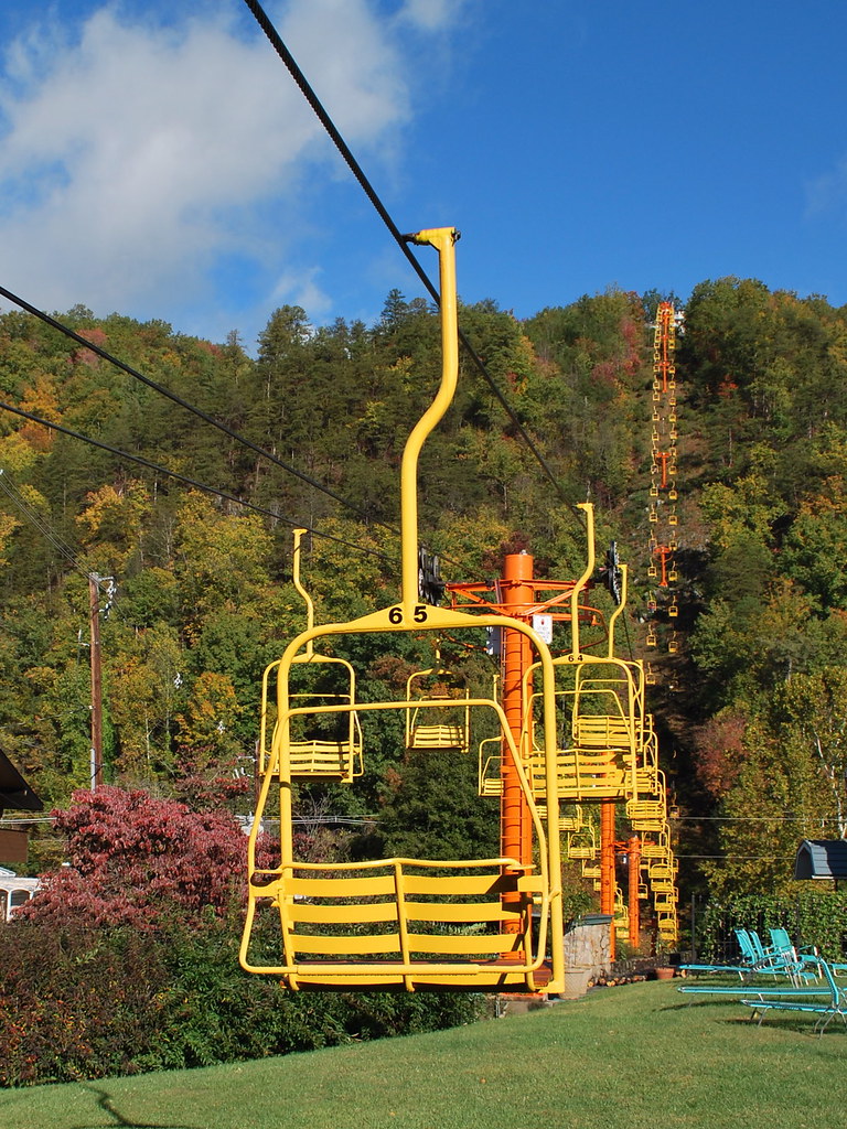 Chair Lift The Gatlinburg Sky Lift, offering a view of the… Flickr