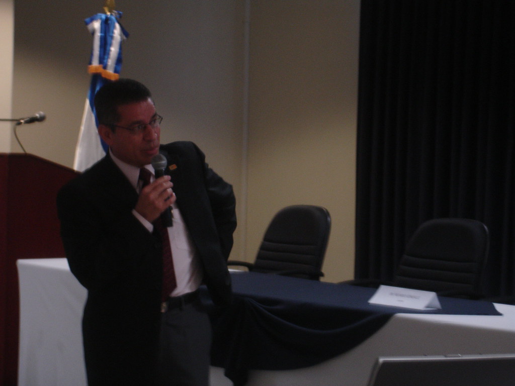 Dr. Ricardo Gonzalez (UNFPA) (10) cemujer Flickr