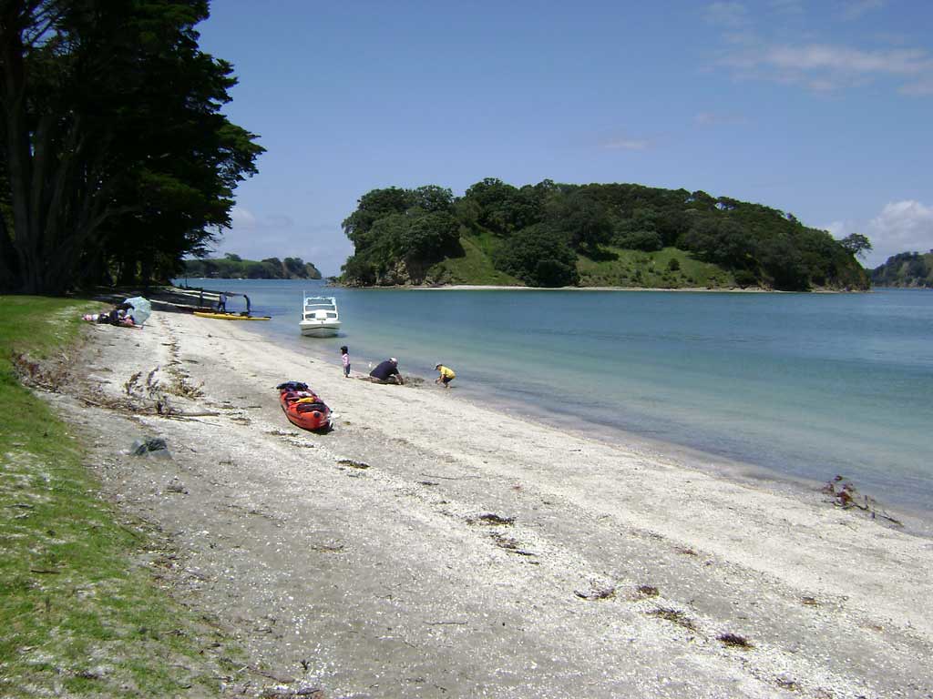 094 Scotts Landing Beach Allan Sheblom Sheblom Flickr