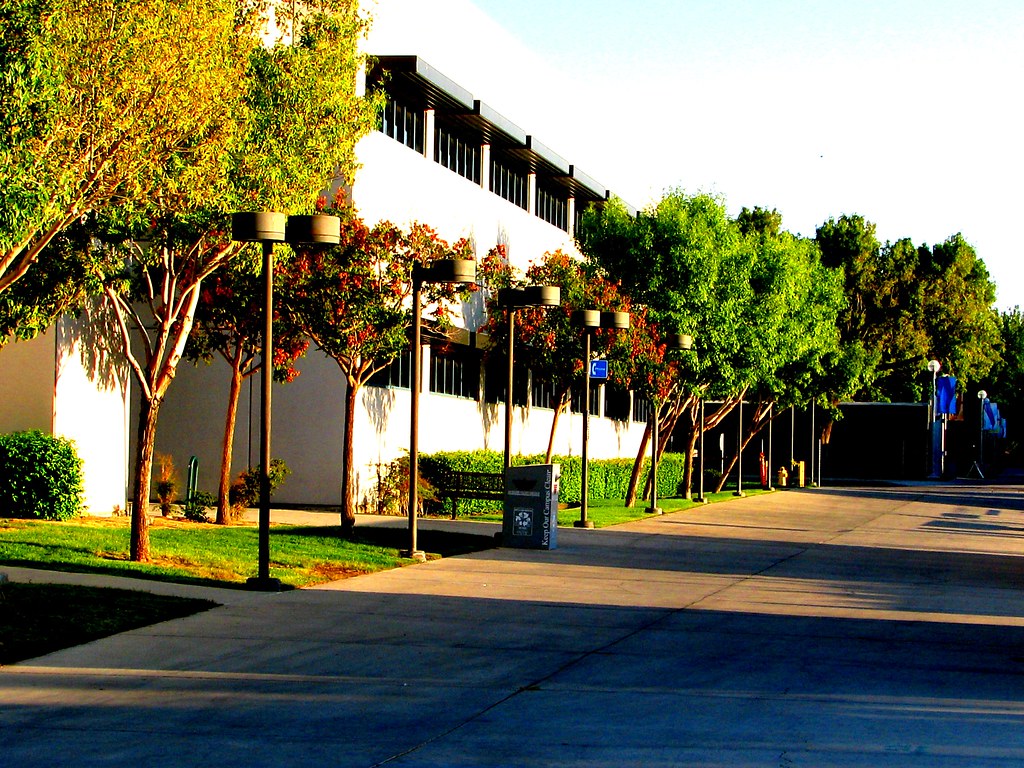 Antelope Valley College a photo on Flickriver