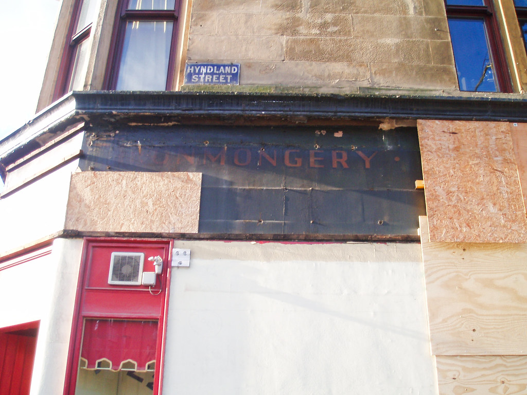 DunbartonRdHyndlandSt3 Old signs revealed by building w… Flickr