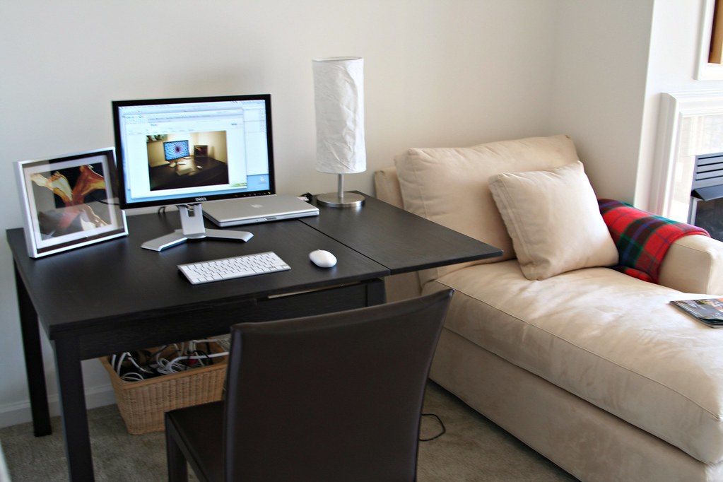 IMG_6337 rearranged all my furniture to the ne… Flickr