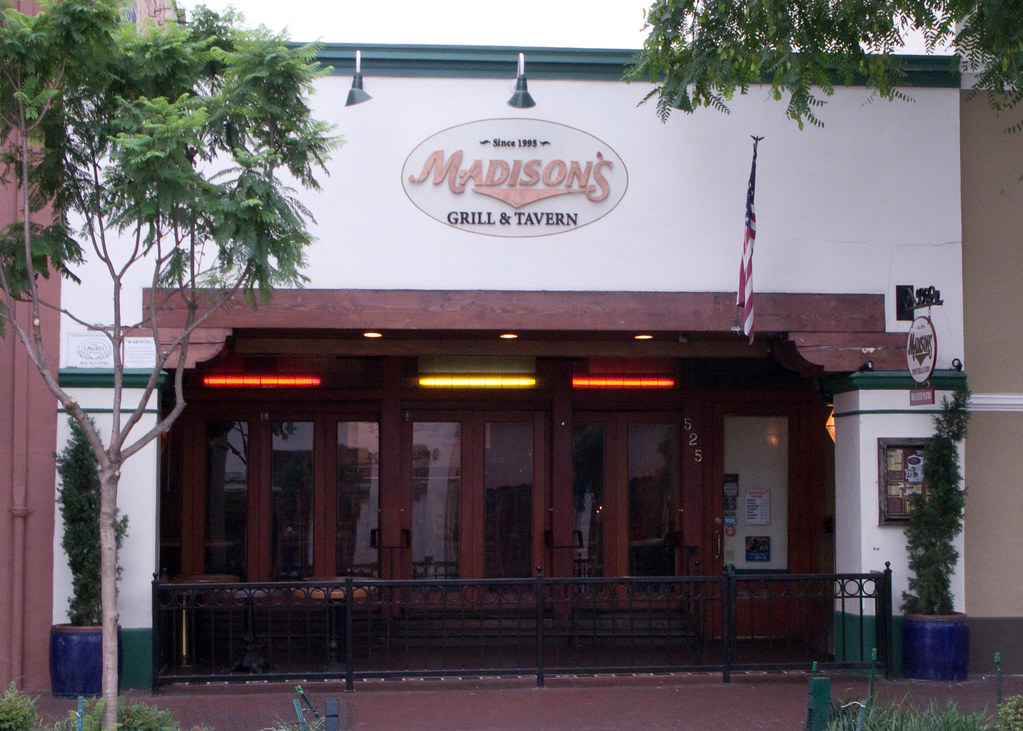 Madison's 2008 09 13_0474 Sports bar where I ate dinner. W… Flickr