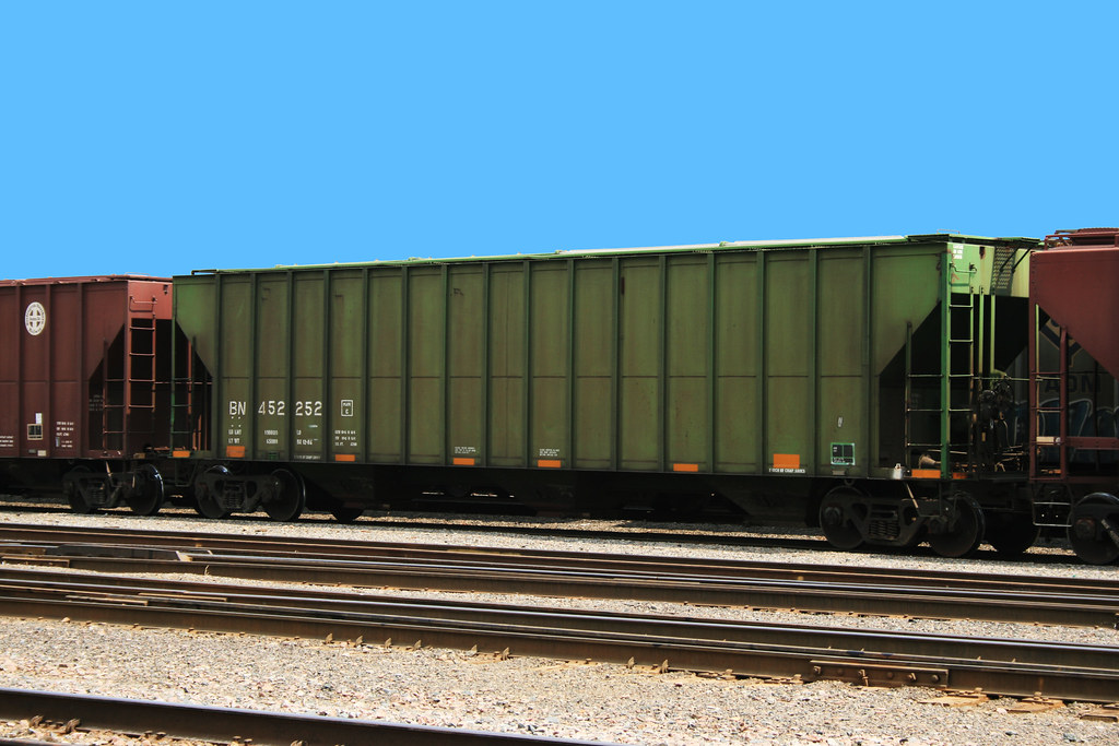 BN Hopper A BN covered hopper in Superior Wisconsin. Steve Brooks