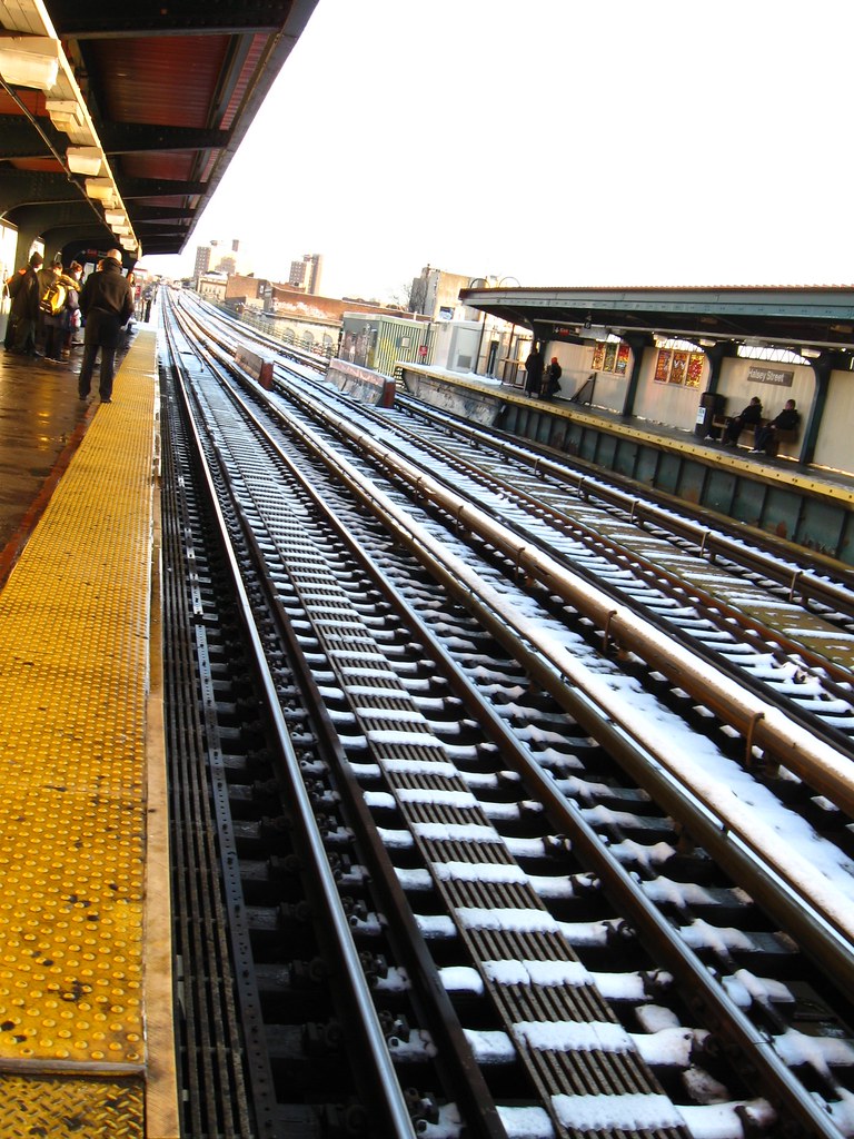 Snow On Elevated Tracks Taken at the Halsey St. station on… Flickr