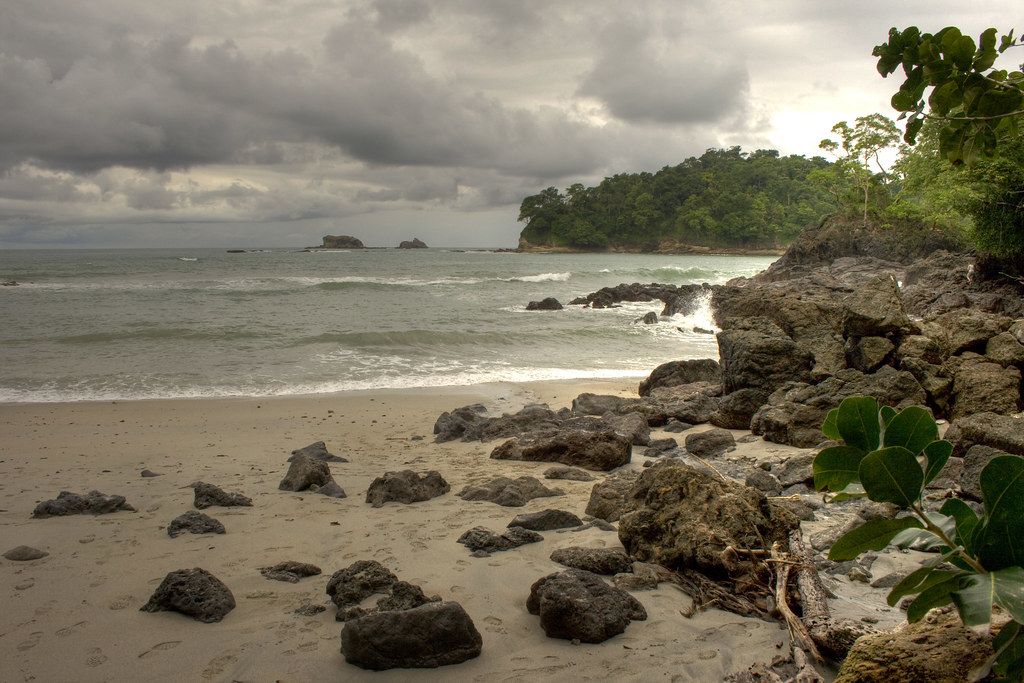 Manuel Antonio in HDR Víctor Bautista Flickr