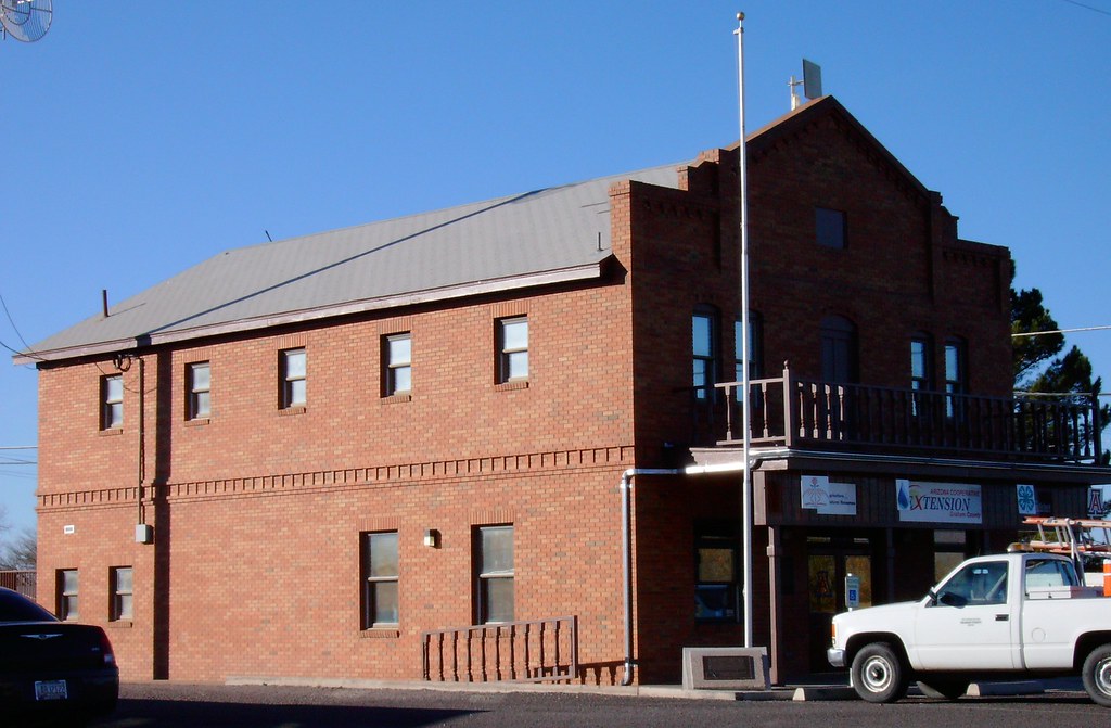 Gila Valley Bank (Solomon, Arizona) Located on the main st… Flickr