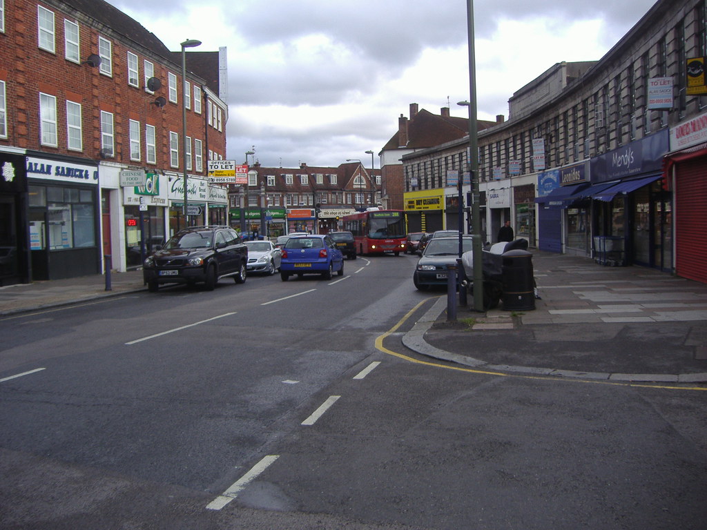 Edgwarebury Lane shops Edgware is equally divided between … Flickr