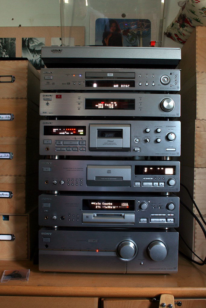 Silver Sony QS Tower a photo on Flickriver