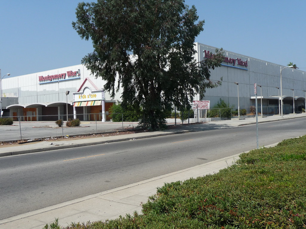 Abandoned Montgomery Ward's in Los Angeles, California Flickr
