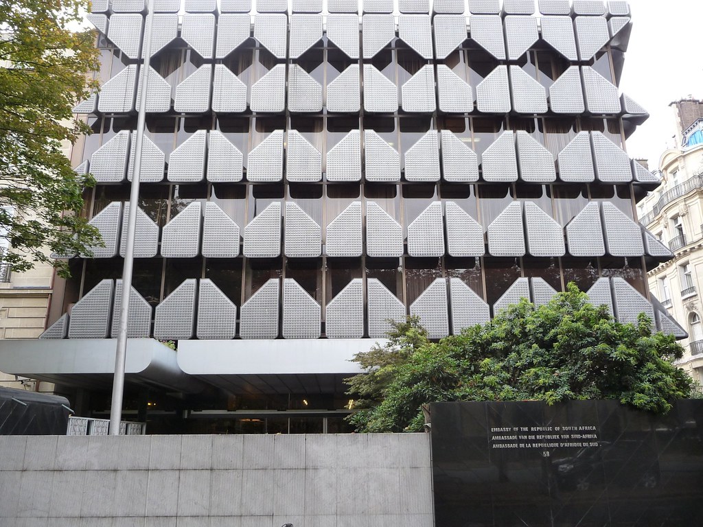South African Embassy in Paris An incredible building on Q… Flickr