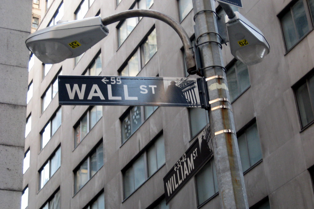 NYC Wall Street and William Street Wall Street, which run… Flickr
