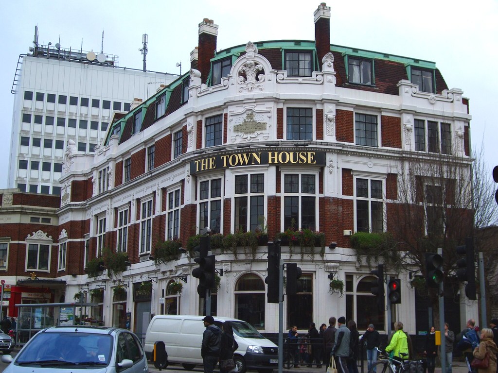 Town House, Ealing, W5 A large pub just by Ealing Broadway… Flickr