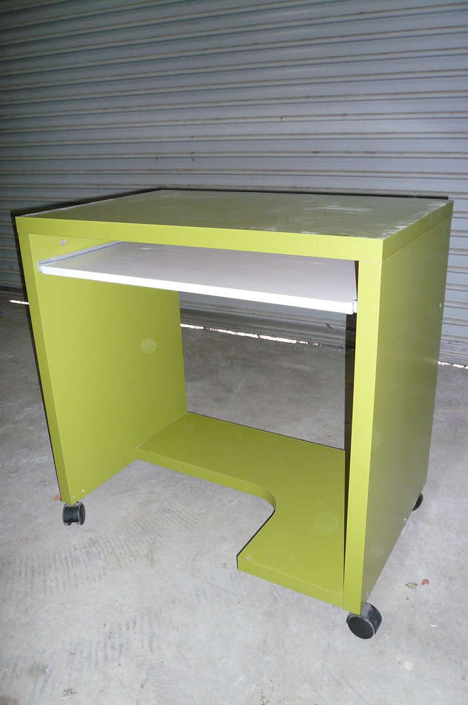 computer desk 5 pic 1 *SOLD* 77cm wide x 50cm long x 77 c… Flickr
