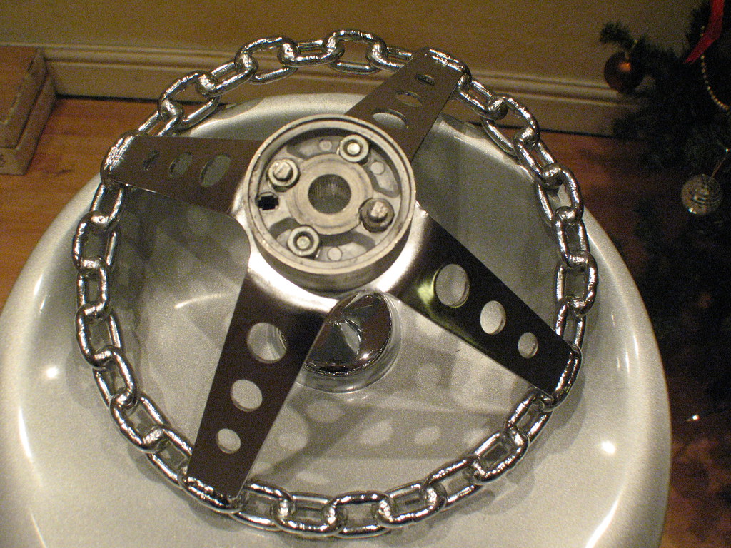 Chainlink Steering Wheel Underside The fixture as it is… Flickr
