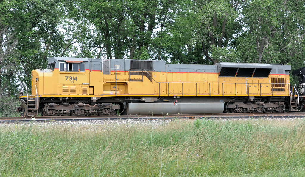 NS7314 EMD SD90MAC ROSTER EXUP3631 MAPLE GROVE BETTSVILLE,OHIO 62215 MONDAY a photo on