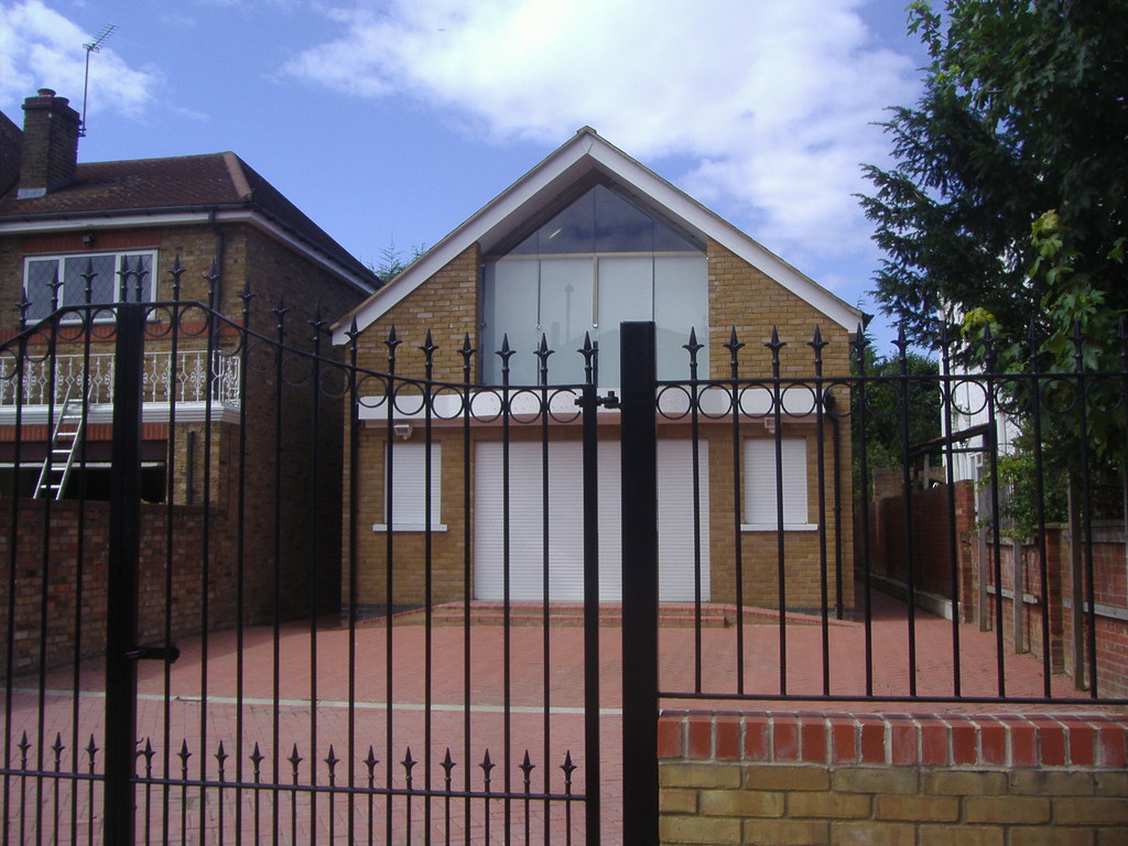 Sutherland Rd Never seen shutters on the entrance before, … Flickr