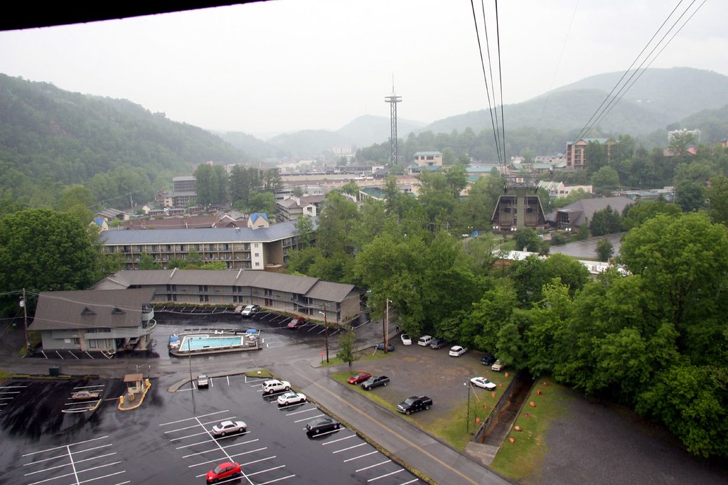 Tram ride; Gatlinburg, TN; 051508 (41) Douglas Hanbury Flickr