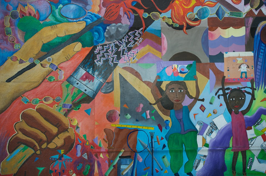 Bernice Street Mural 92008 Girls with pictures over head Flickr