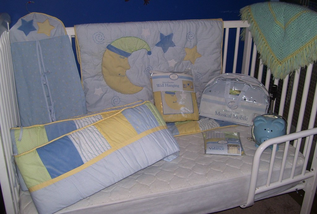 KOALA BABY MOONBEAM BET SET COMFORTER, BUMPERS,DIAPER STAC… Flickr