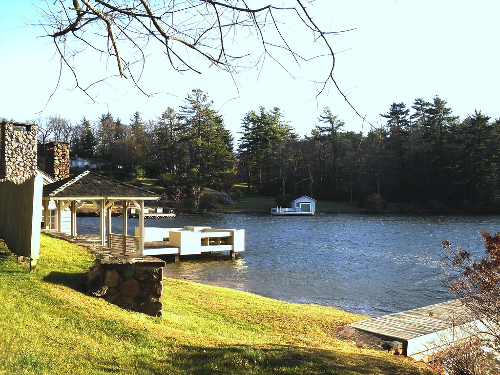 Roaring Gap NC, Lake Louise, Alleghany County This is anot… Flickr