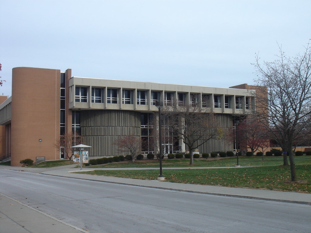 Bowling Green State University Math building. Does the fro… Flickr
